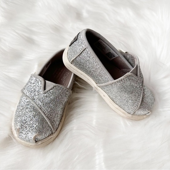 Toms Toddler Alpargata Silver Iridescent Glimmer Slip On Shoes 5 - Picture 2 of 6